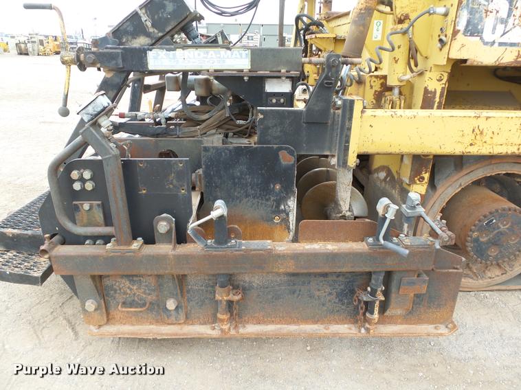 image for item DB0141 1999 Caterpillar AP-1055B paver