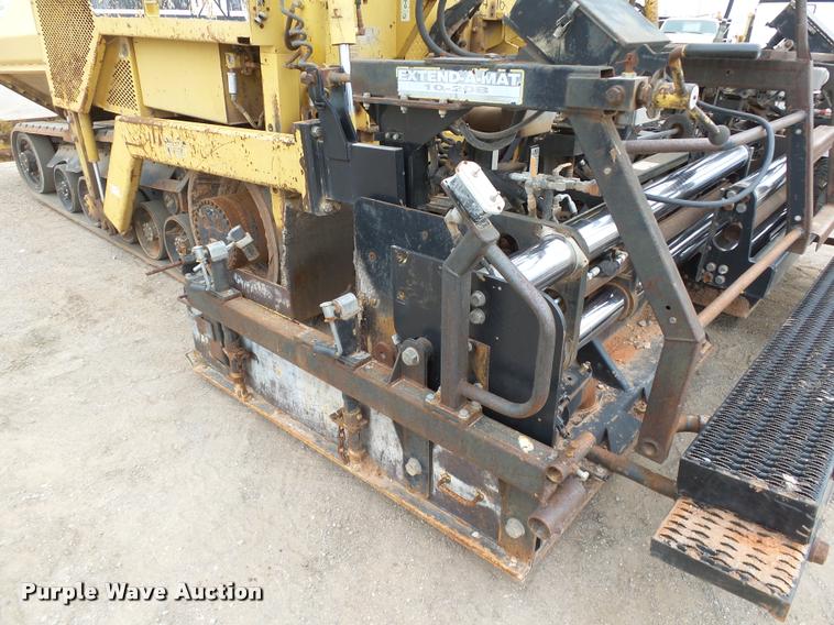 image for item DB0141 1999 Caterpillar AP-1055B paver