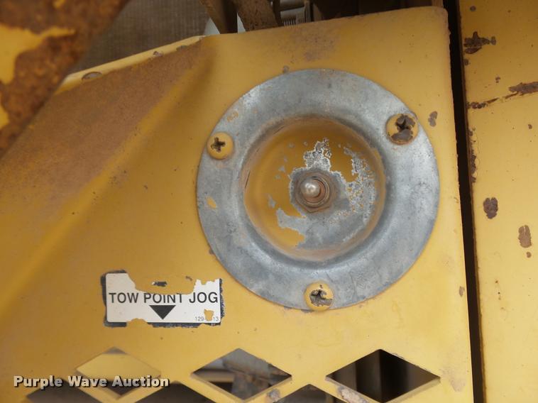 image for item DB0141 1999 Caterpillar AP-1055B paver
