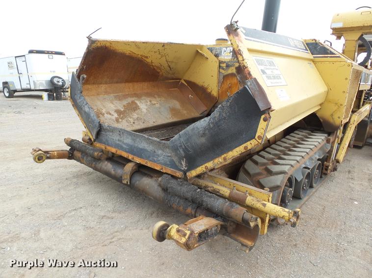 image for item DB0141 1999 Caterpillar AP-1055B paver