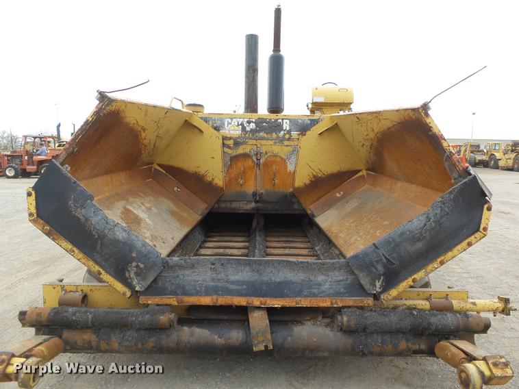image for item DB0141 1999 Caterpillar AP-1055B paver