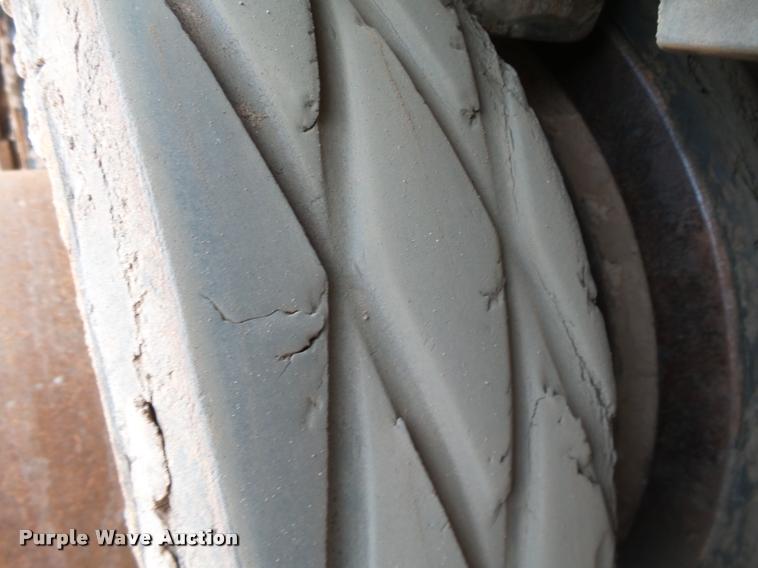 image for item DB0141 1999 Caterpillar AP-1055B paver