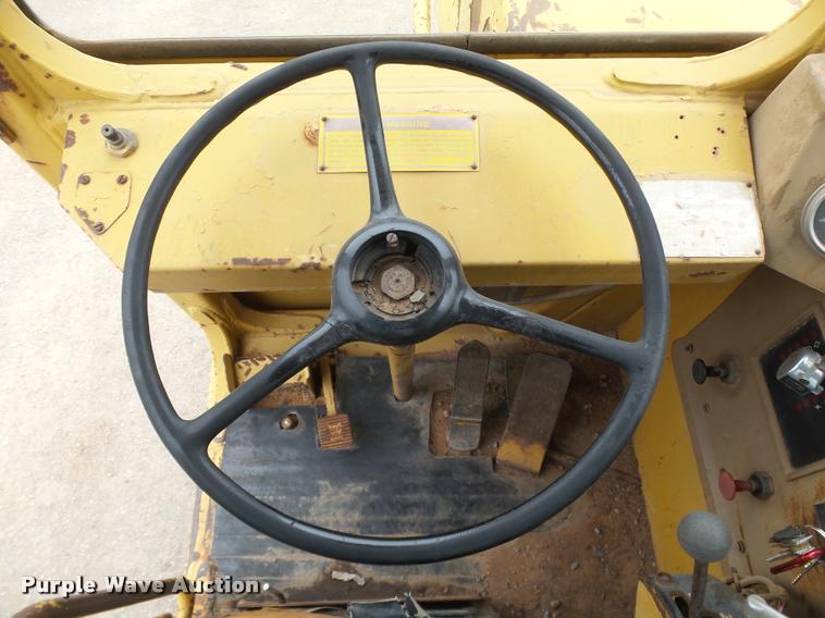 image for item DB0142 1989 Caterpillar 615C elevating scraper