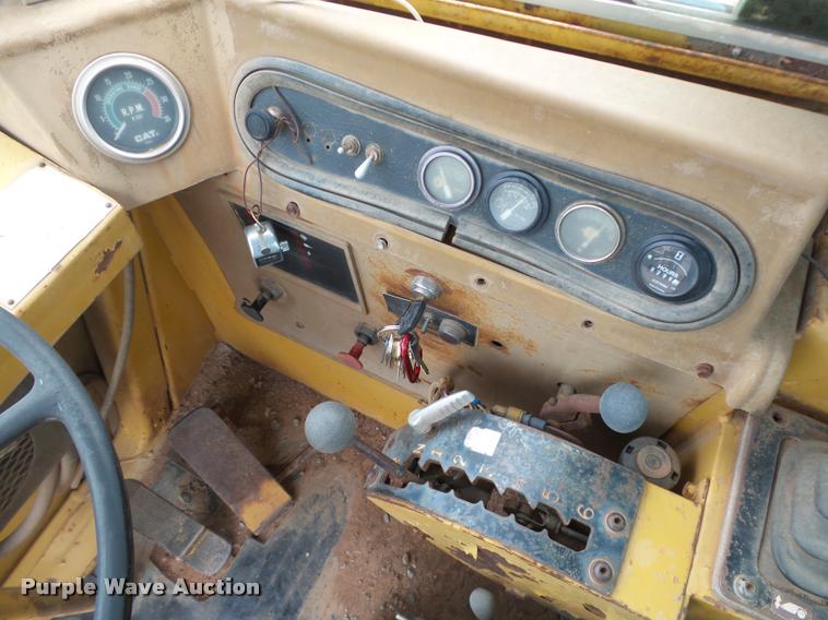 image for item DB0142 1989 Caterpillar 615C elevating scraper