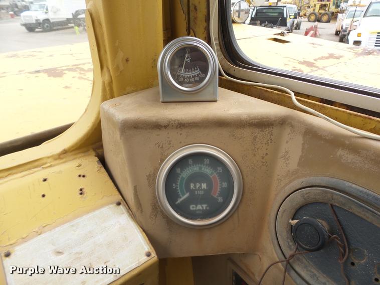 image for item DB0142 1989 Caterpillar 615C elevating scraper