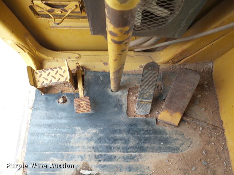 image for item DB0142 1989 Caterpillar 615C elevating scraper