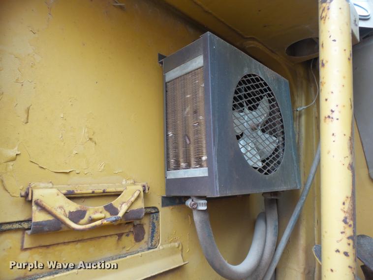 image for item DB0142 1989 Caterpillar 615C elevating scraper