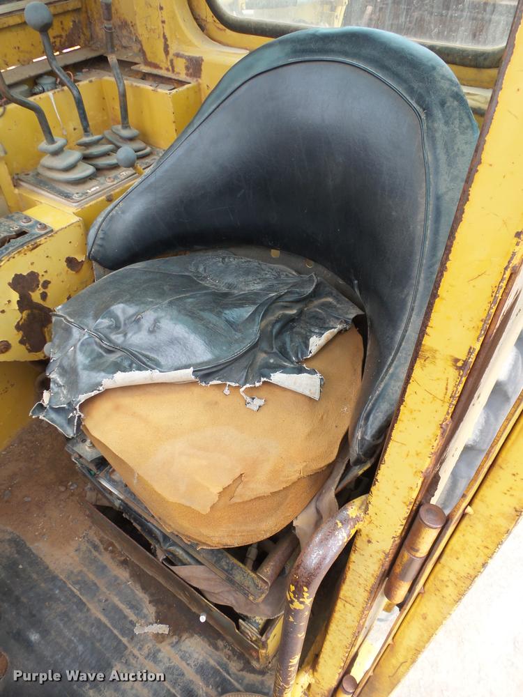 image for item DB0142 1989 Caterpillar 615C elevating scraper