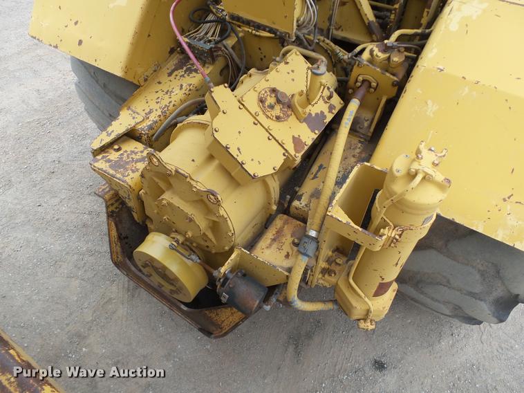 image for item DB0142 1989 Caterpillar 615C elevating scraper