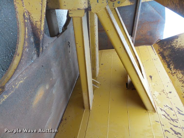 image for item DB0142 1989 Caterpillar 615C elevating scraper