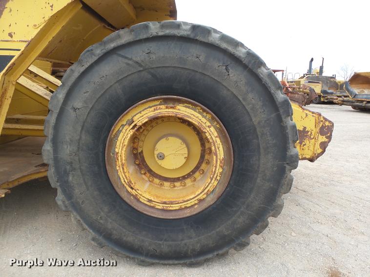 image for item DB0142 1989 Caterpillar 615C elevating scraper