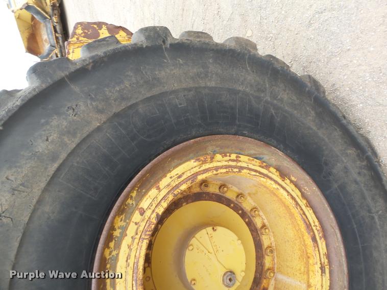 image for item DB0142 1989 Caterpillar 615C elevating scraper