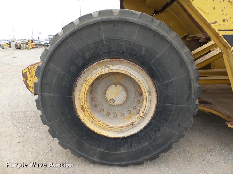 image for item DB0142 1989 Caterpillar 615C elevating scraper