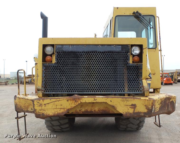 image for item DB0143 1989 Caterpillar 615C elevating scraper