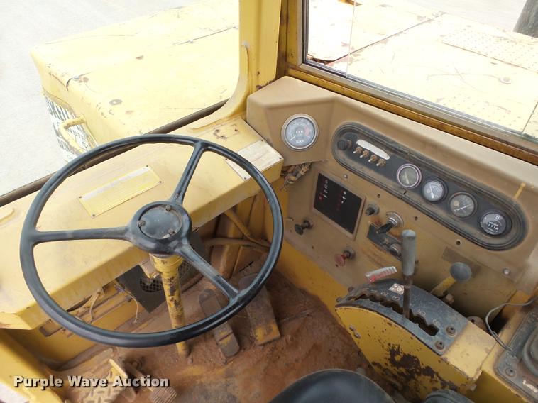 image for item DB0143 1989 Caterpillar 615C elevating scraper