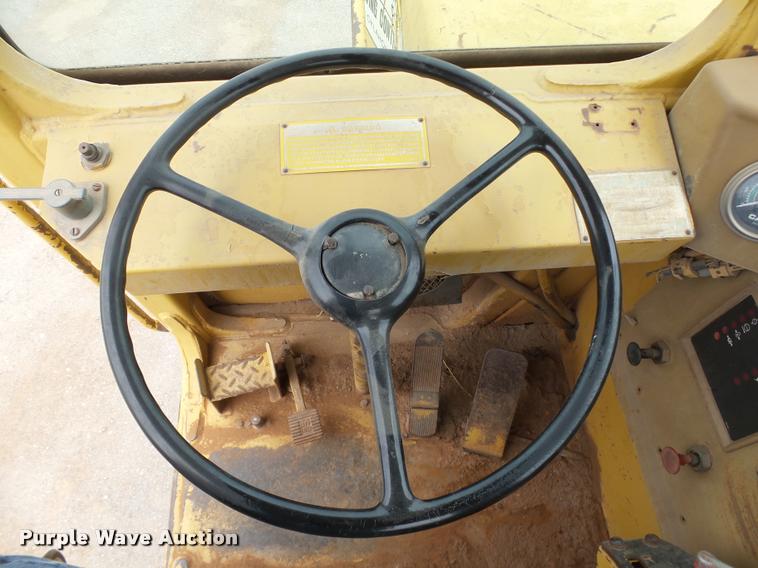 image for item DB0143 1989 Caterpillar 615C elevating scraper