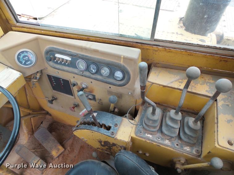 image for item DB0143 1989 Caterpillar 615C elevating scraper