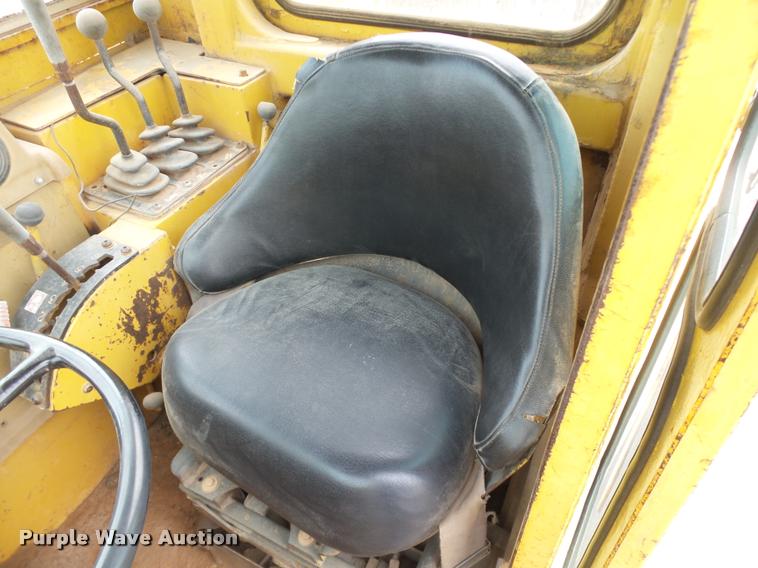 image for item DB0143 1989 Caterpillar 615C elevating scraper