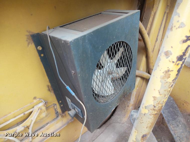 image for item DB0143 1989 Caterpillar 615C elevating scraper