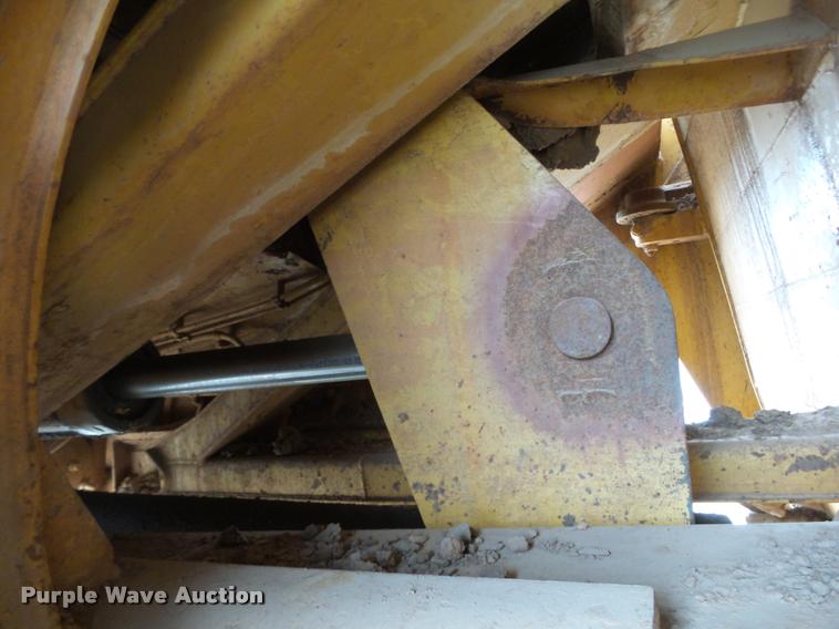 image for item DB0143 1989 Caterpillar 615C elevating scraper