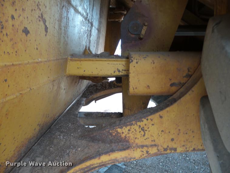 image for item DB0143 1989 Caterpillar 615C elevating scraper