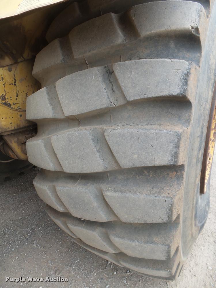 image for item DB0143 1989 Caterpillar 615C elevating scraper