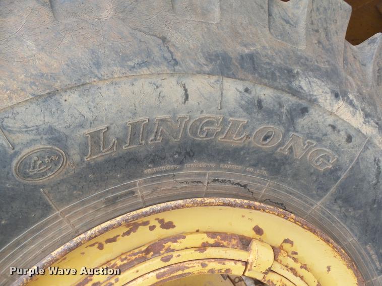 image for item DB0143 1989 Caterpillar 615C elevating scraper