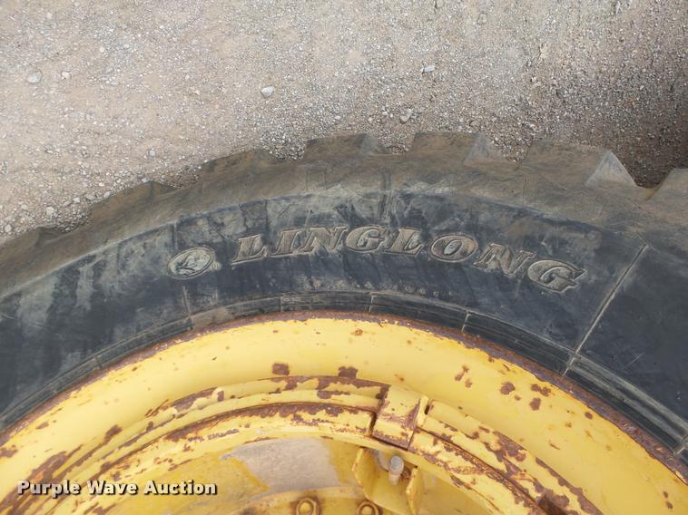 image for item DB0143 1989 Caterpillar 615C elevating scraper