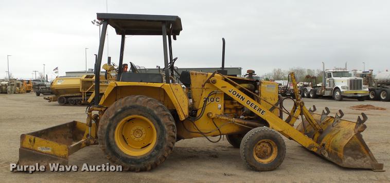 image for item DB0144 1986 John Deere 210C landscape tractor