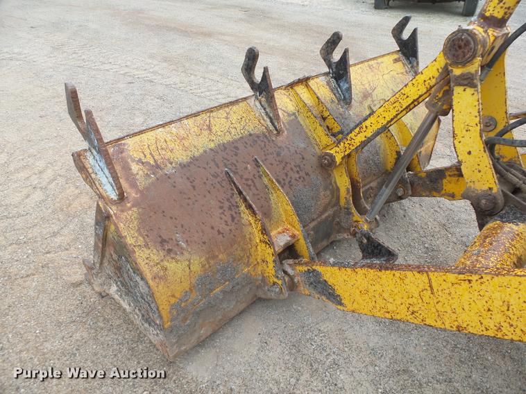 image for item DB0144 1986 John Deere 210C landscape tractor