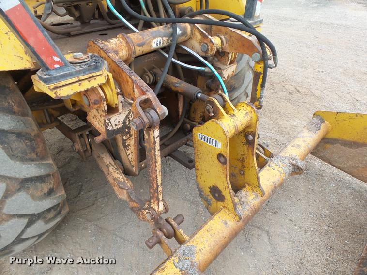 image for item DB0144 1986 John Deere 210C landscape tractor