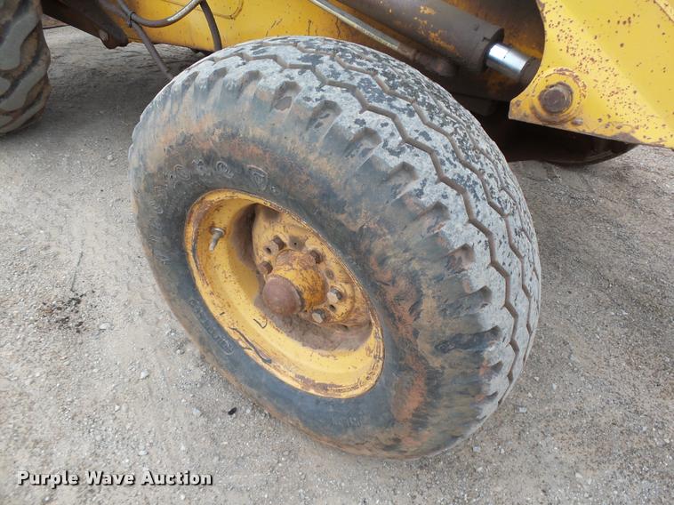 image for item DB0144 1986 John Deere 210C landscape tractor