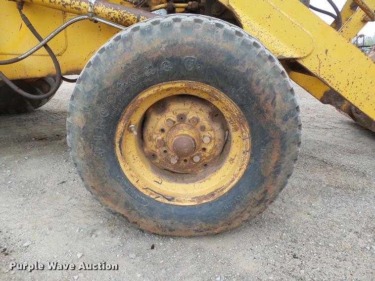 image for item DB0144 1986 John Deere 210C landscape tractor