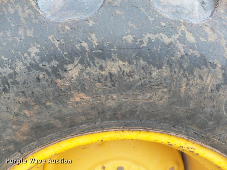 image for item DB0144 1986 John Deere 210C landscape tractor