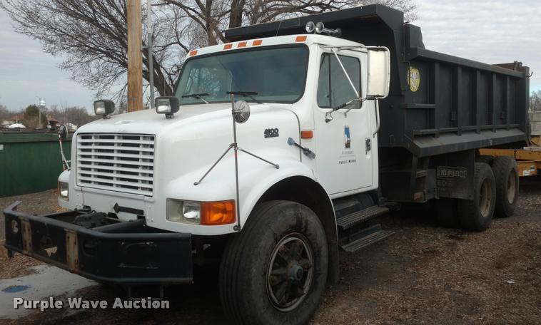 image for item DB0874 1997 International 4900 dump truck