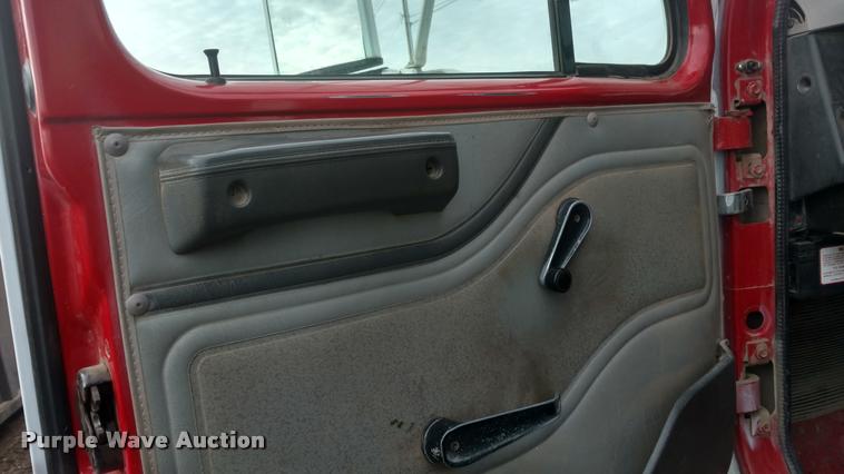 image for item DB0874 1997 International 4900 dump truck