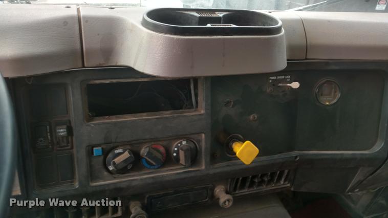 image for item DB0874 1997 International 4900 dump truck