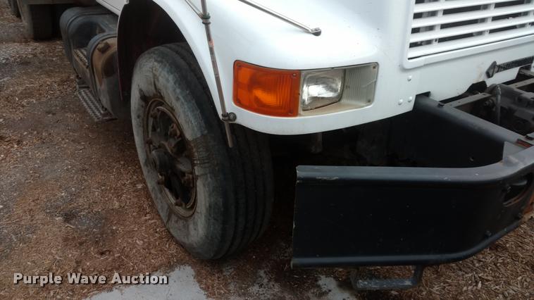 image for item DB0874 1997 International 4900 dump truck