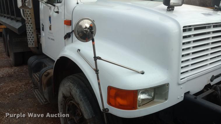 image for item DB0874 1997 International 4900 dump truck