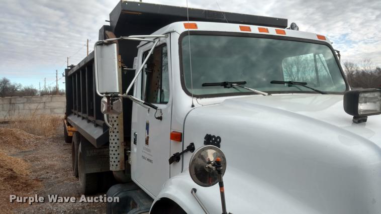 image for item DB0874 1997 International 4900 dump truck