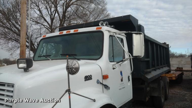 image for item DB0874 1997 International 4900 dump truck