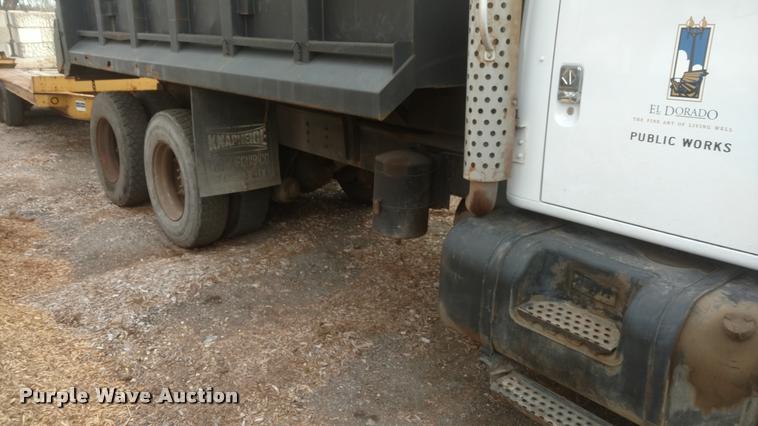 image for item DB0874 1997 International 4900 dump truck