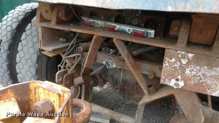 image for item DB0874 1997 International 4900 dump truck