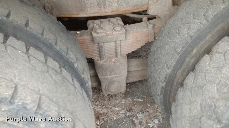 image for item DB0874 1997 International 4900 dump truck