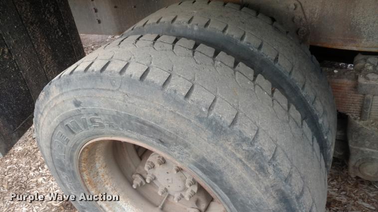 image for item DB0874 1997 International 4900 dump truck