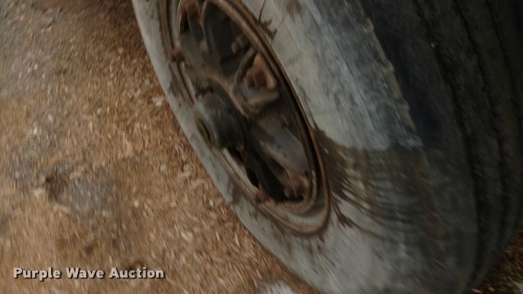 image for item DB0874 1997 International 4900 dump truck