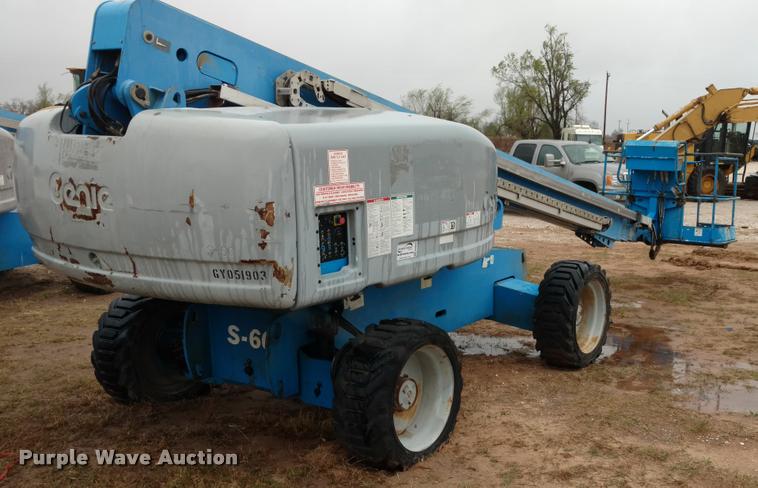 image for item DB0884 2005 Genie S60 boom lift
