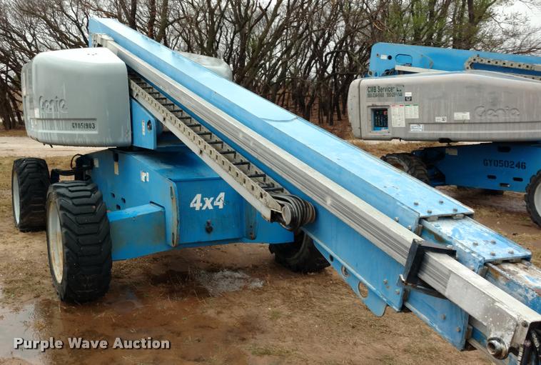 image for item DB0884 2005 Genie S60 boom lift