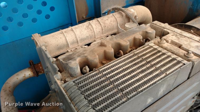 image for item DB0884 2005 Genie S60 boom lift