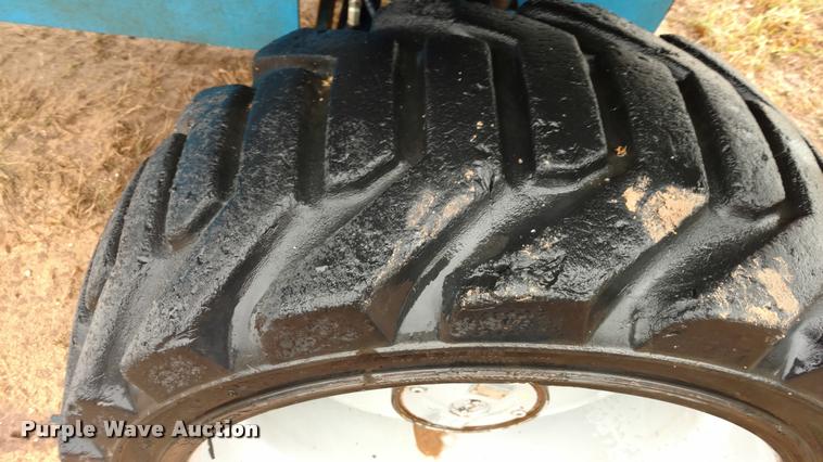 image for item DB0884 2005 Genie S60 boom lift